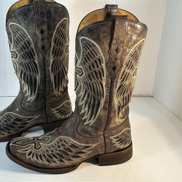 Corral Brown Heeled Boots with Embroidered Wings - Picture 15 of 16